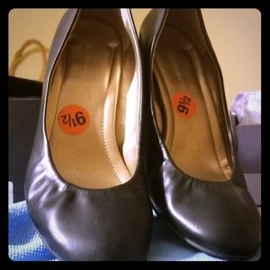 Black wedges 91/2 BCBGeneration